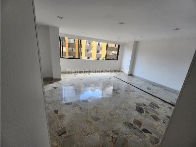 Apartamento de 5 alcobas en venta en Laureles, Medellín, 200 m² · foto 10 de 12