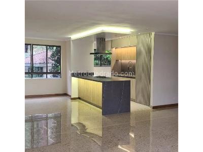 Apartamento en venta en El Poblado, Medellín · foto 2 de 10
