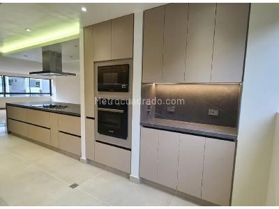 Apartamento en venta en El Poblado, Medellín · foto 7 de 10