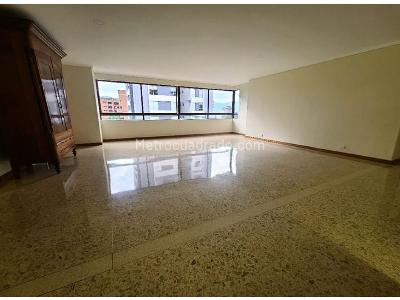 Apartamento en venta en El Poblado, Medellín · foto 8 de 10