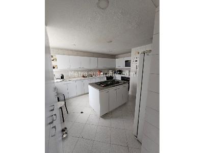 Apartamento de 3 alcobas en venta en Los Balsos, Medellín, 289 m² · foto 12 de 17