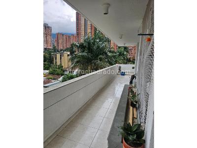 Apartamento de 3 alcobas en venta en Los Balsos, Medellín, 289 m² · foto 16 de 17