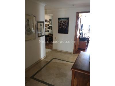 Apartamento de 3 alcobas en venta en El Poblado, Medellín, 214 m² · foto 6 de 13