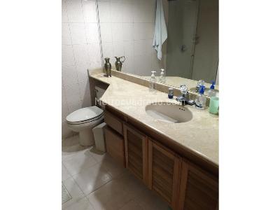 Apartamento de 3 alcobas en venta en El Poblado, Medellín, 214 m² · foto 9 de 13