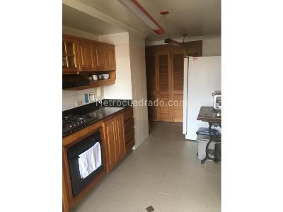 Apartamento de 3 alcobas en venta en El Poblado, Medellín, 214 m² · foto 11 de 13