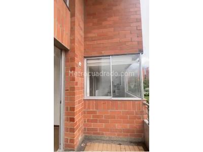 Apartamento de 4 alcobas en venta en El Poblado, Medellín, 134 m² · foto 8 de 16