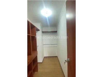 Apartamento de 4 alcobas en venta en El Poblado, Medellín, 134 m² · foto 15 de 16