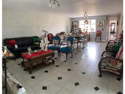 Casa de 4 alcobas en venta en Villa Hermosa, Medellín, 210 m² · foto 6 de 15