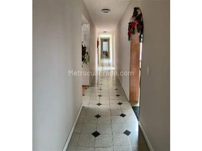 Casa de 4 alcobas en venta en Villa Hermosa, Medellín, 210 m² · foto 7 de 15
