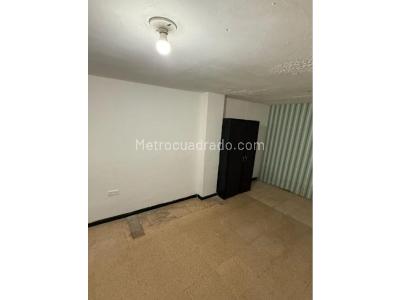 Casa de 5 alcobas en venta en Boston, Medellín, 197 m² · foto 3 de 17