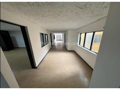 Casa de 5 alcobas en venta en Boston, Medellín, 197 m² · foto 4 de 17