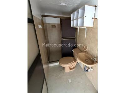 Casa de 5 alcobas en venta en Boston, Medellín, 197 m² · foto 13 de 17