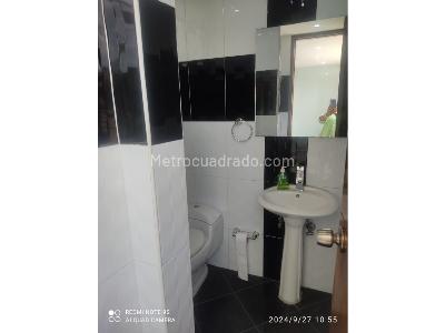 Apartamento de 3 alcobas en venta en La Castellana, Medellín, 140 m² · foto 5 de 10