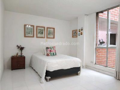 Apartamento de 3 alcobas en venta en El Poblado, Medellín, 196 m² · foto 20 de 20