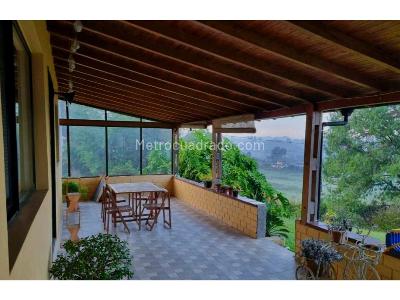 Casa de 4 alcobas en venta en Rionegro, Rionegro, 225 m² · foto 2 de 20