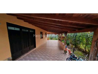 Casa de 4 alcobas en venta en Rionegro, Rionegro, 225 m² · foto 3 de 20