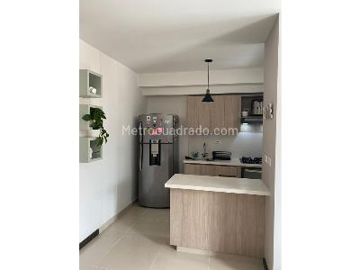 Apartamento de 3 alcobas en venta en Niquia, Bello, 72 m² · foto 3 de 11