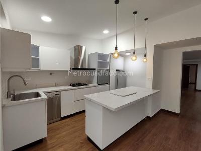 Casa de 3 alcobas en venta en La Mota, Medellín, 157 m² · foto 3 de 17