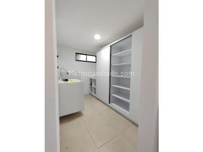 Casa de 3 alcobas en venta en La Mota, Medellín, 157 m² · foto 9 de 17