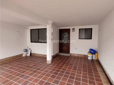 Casa de 3 alcobas en venta en La Mota, Medellín, 157 m² · foto 17 de 17