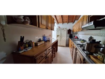 Apartamento de 3 alcobas en venta en Laureles, Medellín, 167 m² · foto 3 de 19