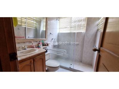 Apartamento de 3 alcobas en venta en Laureles, Medellín, 167 m² · foto 14 de 19