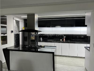Casa de 4 alcobas en venta en El Poblado, Medellín, 340 m² · foto 7 de 20