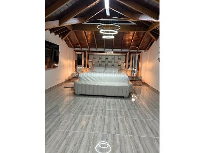 Casa de 4 alcobas en venta en El Poblado, Medellín, 340 m² · foto 10 de 20