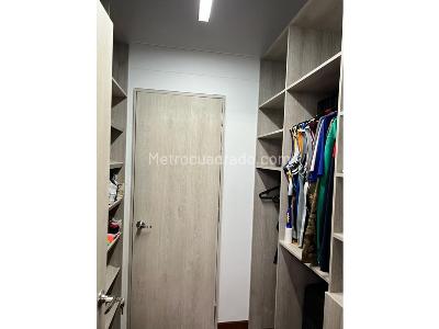 Casa de 4 alcobas en venta en El Poblado, Medellín, 340 m² · foto 16 de 20