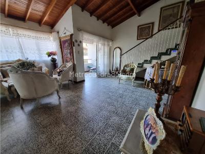 Casa de 4 alcobas en venta en America Niza, Medellín, 174 m² · foto 9 de 20