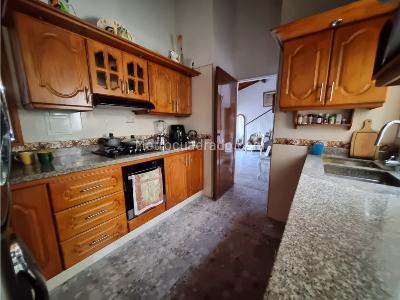Casa de 4 alcobas en venta en America Niza, Medellín, 174 m² · foto 11 de 20