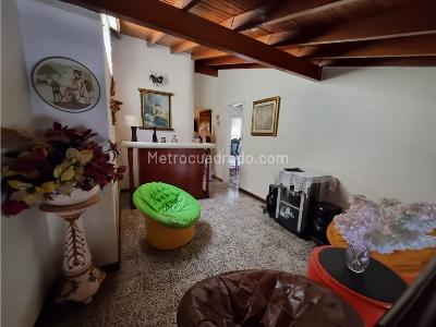 Casa de 4 alcobas en venta en America Niza, Medellín, 174 m² · foto 15 de 20