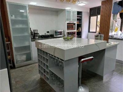 Apartamento de 3 alcobas en venta en Laureles, Medellín, 195 m² · foto 3 de 10