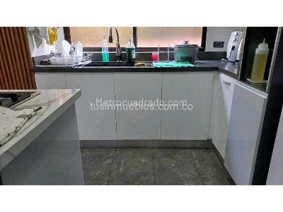 Apartamento de 3 alcobas en venta en Laureles, Medellín, 195 m² · foto 5 de 10