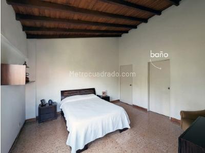 Apartamento de 4 alcobas en venta en Castropol, Medellín, 223 m² · foto 5 de 20
