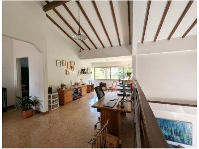Apartamento de 4 alcobas en venta en Castropol, Medellín, 223 m² · foto 12 de 20
