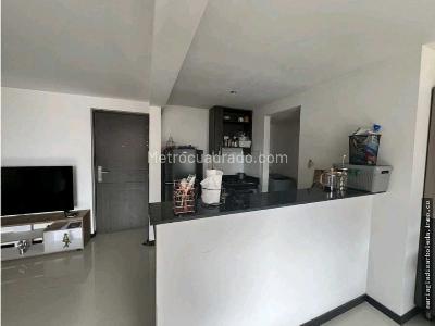Apartamento de 3 alcobas en venta en Loma De San Jose, Sabaneta, 76 m² · foto 4 de 12