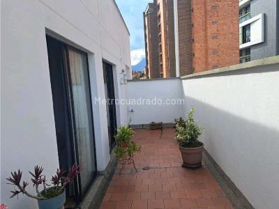 Apartamento de 4 alcobas en venta en Laureles En La Comuna 11 De Medellin, Medellín, 264 m² · foto 17 de 18