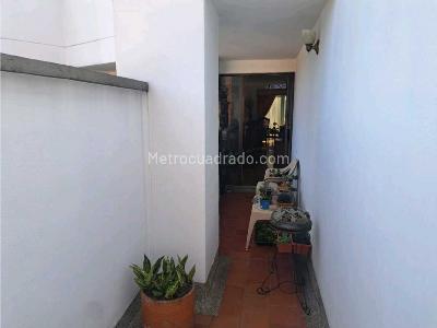 Apartamento de 4 alcobas en venta en Laureles En La Comuna 11 De Medellin, Medellín, 264 m² · foto 18 de 18