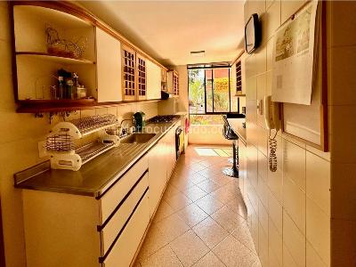 Apartamento de 4 alcobas en venta en El Poblado, Medellín, 189 m² · foto 7 de 15
