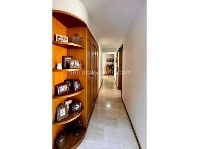 Apartamento de 4 alcobas en venta en El Poblado, Medellín, 189 m² · foto 8 de 15