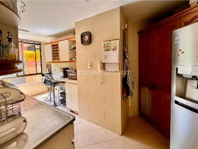 Apartamento de 4 alcobas en venta en El Poblado, Medellín, 189 m² · foto 10 de 15