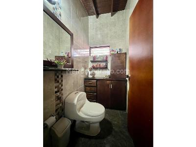 Casa de 3 alcobas en venta en Simon Bolivar, Medellín, 200 m² · foto 8 de 19