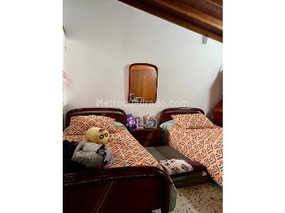 Casa de 3 alcobas en venta en Simon Bolivar, Medellín, 200 m² · foto 13 de 19