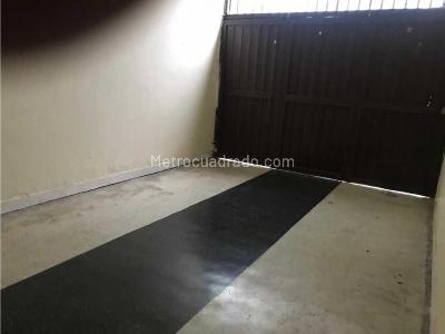 Casa de 5 alcobas en venta en Simon Bolivar, Medellín, 224 m² · foto 4 de 8