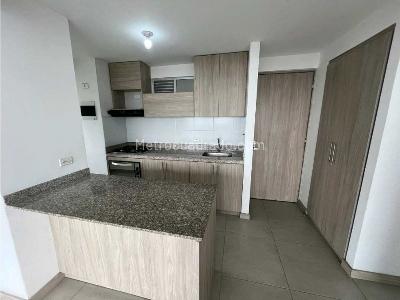 Apartamento de 3 alcobas en venta en Calasanz Parte Alta, Medellín, 78 m² · foto 4 de 16