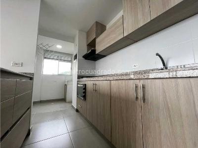 Apartamento de 3 alcobas en venta en Calasanz Parte Alta, Medellín, 78 m² · foto 5 de 16