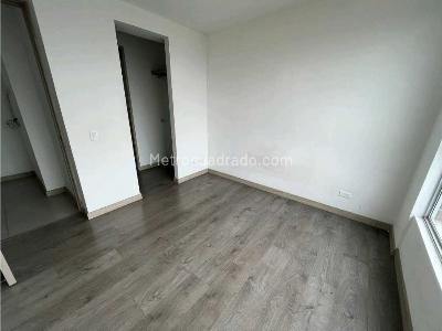 Apartamento de 3 alcobas en venta en Calasanz Parte Alta, Medellín, 78 m² · foto 11 de 16