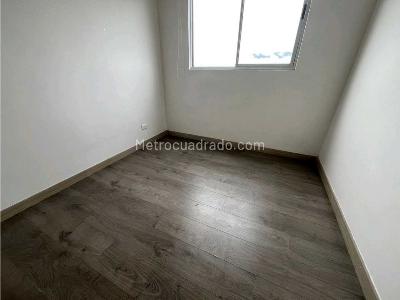 Apartamento de 3 alcobas en venta en Calasanz Parte Alta, Medellín, 78 m² · foto 13 de 16
