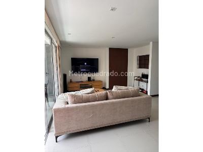 Apartamento en venta en El Poblado, Medellín · foto 3 de 13